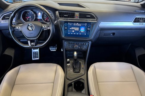 Used 2021 Volkswagen Tiguan SE R-Line image 13