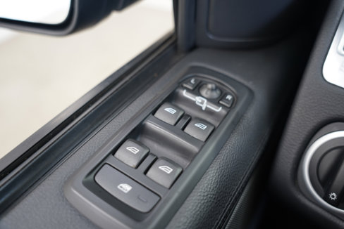 Used 2011 Land Rover Range Rover Sport HSE image 26