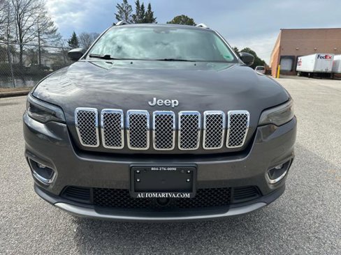 Used 2019 Jeep Cherokee Limited w/ Luxury Group image 2