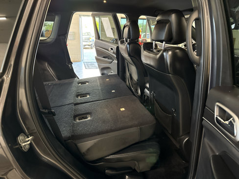 Used 2018 Jeep Grand Cherokee Limited image 34