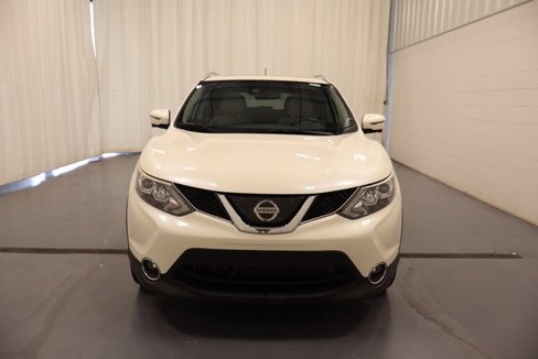 Used 2018 Nissan Rogue Sport SL w/ SL Premium Package image 3