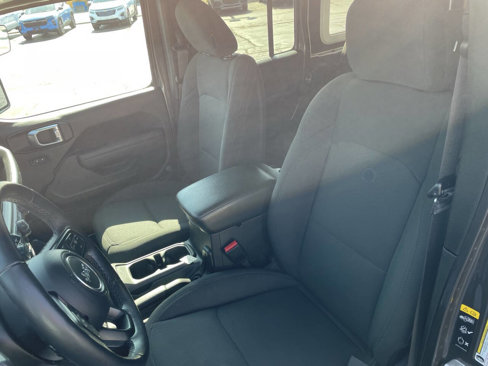 Used 2022 Jeep Wrangler Unlimited Sport image 3