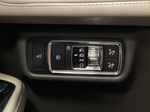 Used 2021 Lincoln Aviator Reserve image 28