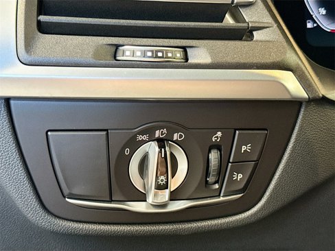 Certified 2022 BMW X3 xDrive30i w/ Convenience Package image 10