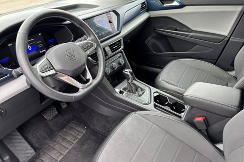 Used 2022 Volkswagen Taos SE image 10