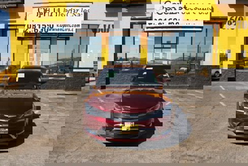 Used 2015 Chrysler 200 Limited image 3