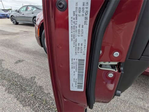 Used 2019 Chrysler 300 Limited image 41