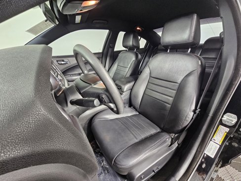 Used 2013 Dodge Charger SE image 22