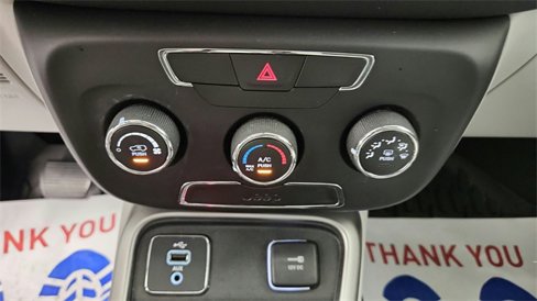 Used 2018 Jeep Compass Latitude image 16