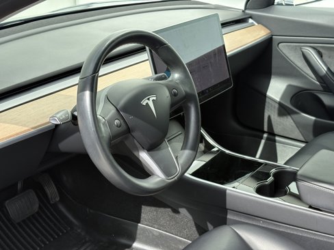 Used 2018 Tesla Model 3 Long Range image 14
