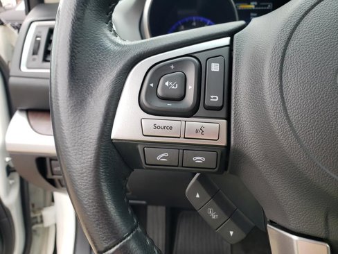 Used 2017 Subaru Outback 3.6R Limited image 35