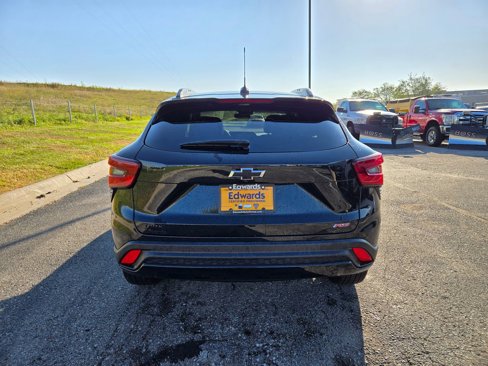 Used 2025 Chevrolet Trax RS w/ Sunroof Package image 5