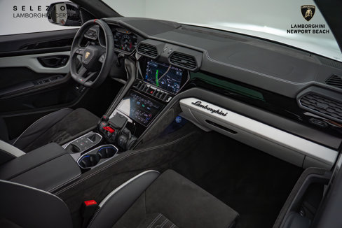 Used 2024 Lamborghini Urus S image 21