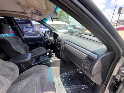 Used 2001 Jeep Grand Cherokee Laredo image 48