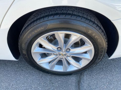 Used 2023 Chevrolet Malibu LT image 30