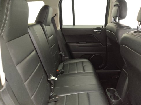Used 2016 Jeep Patriot High Altitude image 19