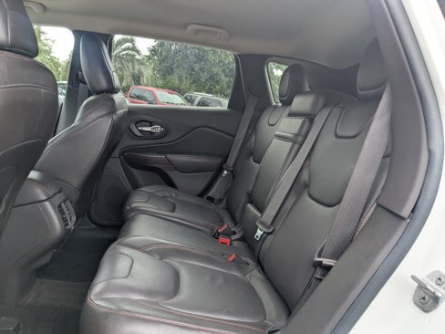 Used 2014 Jeep Cherokee Trailhawk w/ Comfort/Convenience Group image 15