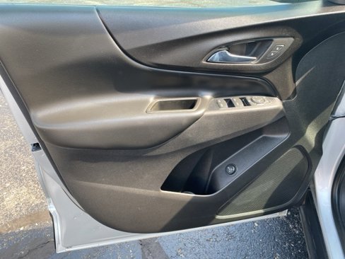 Certified 2020 Chevrolet Equinox LT w/ Driver Convenience Package image 19