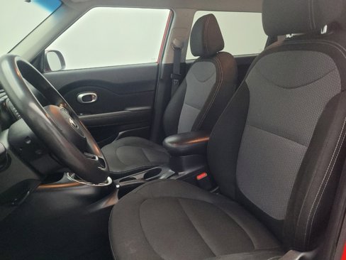 Used 2019 Kia Soul + image 17