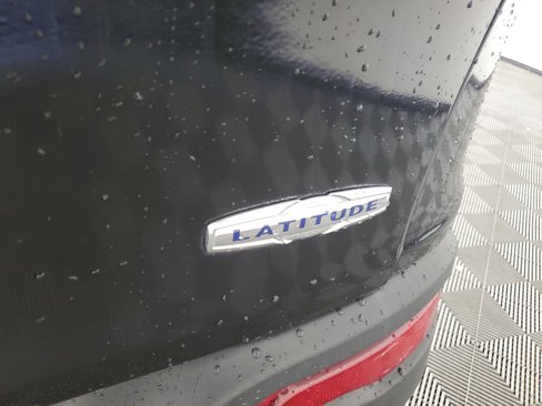 Used 2017 Jeep Cherokee Latitude image 29
