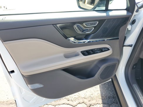 Used 2022 Lincoln Corsair FWD image 10