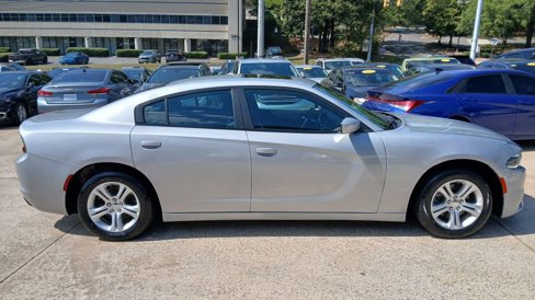 Used 2019 Dodge Charger SXT image 5