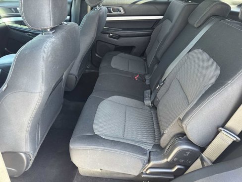 Used 2016 Ford Explorer XLT w/ Equipment Group 201A image 18