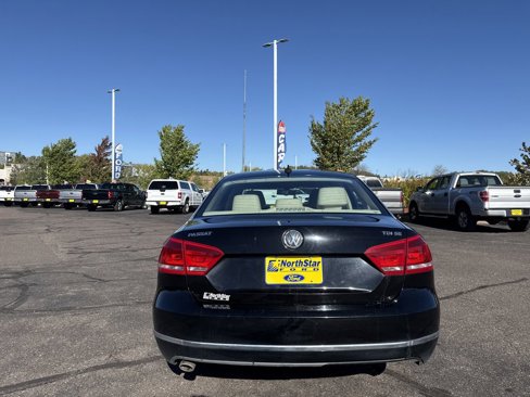 Used 2012 Volkswagen Passat TDI SE image 7