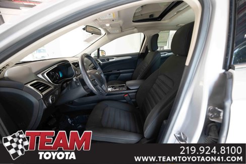 Used 2017 Ford Fusion SE image 9