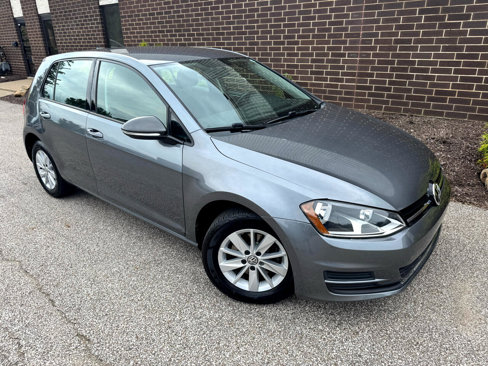 Used 2017 Volkswagen Golf S image 36