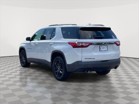 Used 2019 Chevrolet Traverse LT w/ LPO, Blackout Package image 5