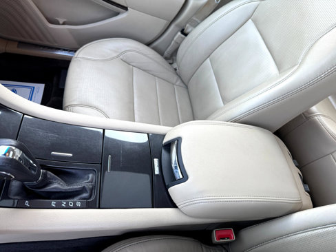 Used 2013 Ford Taurus Limited image 16