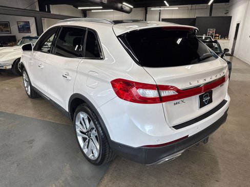 Used 2017 Lincoln MKX Reserve w/ Driver Assistance Package image 4
