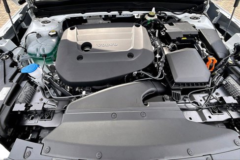 New 2025 Volvo XC40 B5 Plus w/ Protection Package Premier image 14