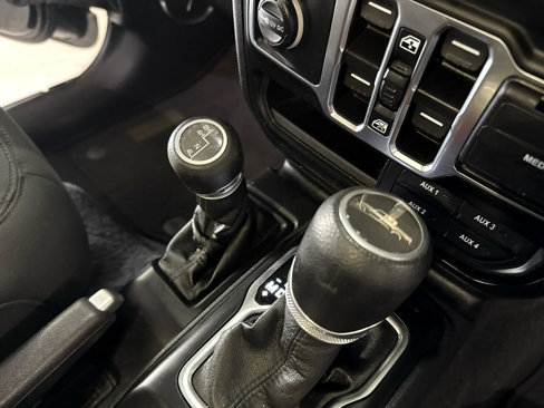Used 2021 Jeep Gladiator Sport image 48