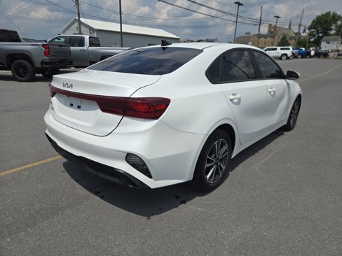 Used 2023 Kia Forte LXS image 2