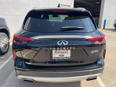Used 2019 INFINITI QX50 Essential w/ Sensory Package image 5