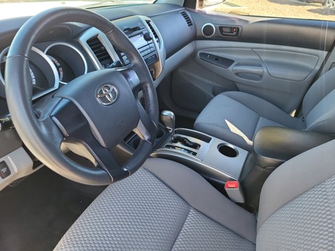 Used 2012 Toyota Tacoma 4x4 Access Cab V6 image 7