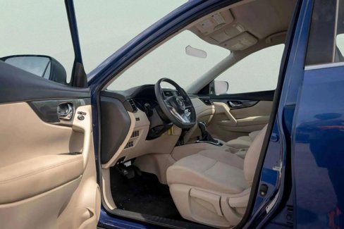 Used 2017 Nissan Rogue S image 6