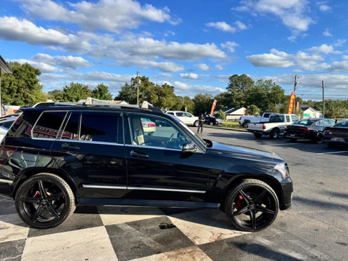 Used 2010 Mercedes-Benz GLK 350 4MATIC image 5