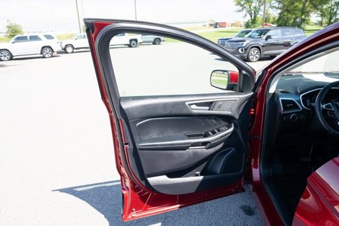 Used 2019 Ford Edge SEL w/ Equipment Group 201A image 11