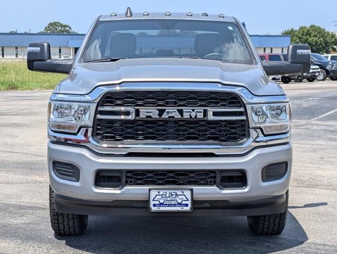 Used 2024 RAM 2500 Tradesman w/ Chrome Appearance Group image 2