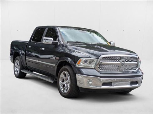 Used 2018 RAM 1500 Laramie w/ Convenience Group image 8