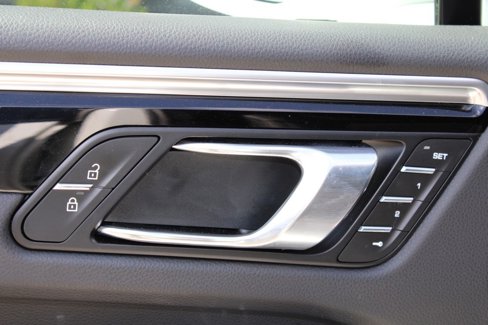 Used 2024 Porsche Macan image 26