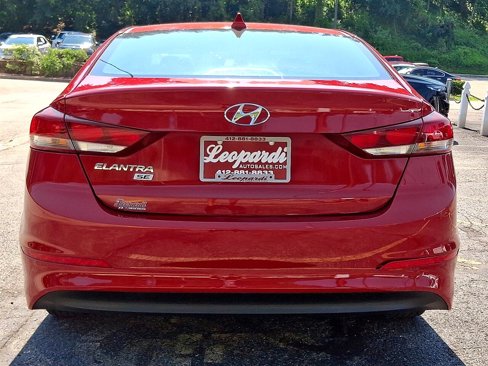 Used 2017 Hyundai Elantra SE image 5