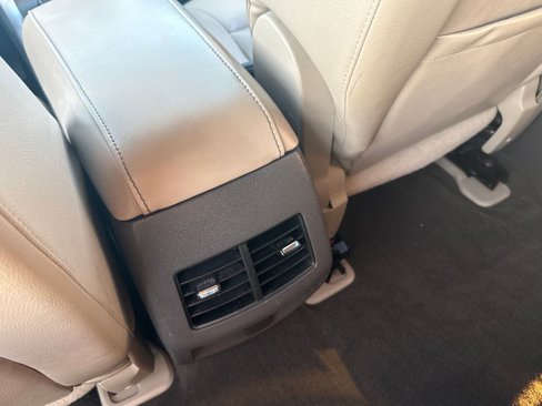 Used 2013 Ford Edge SEL image 26