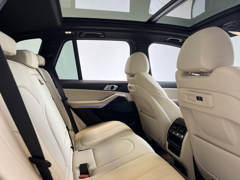Used 2021 BMW X5 xDrive40i image 19