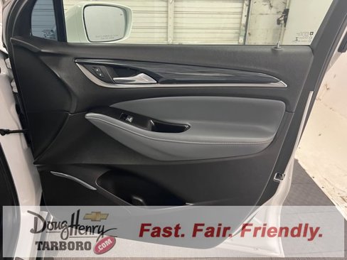 Used 2020 Buick Enclave Essence image 42