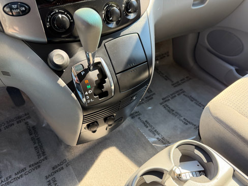 Used 2010 Toyota Sienna LE image 14