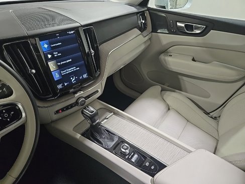 Used 2019 Volvo XC60 T6 Inscription w/ Protection Package Premier image 11
